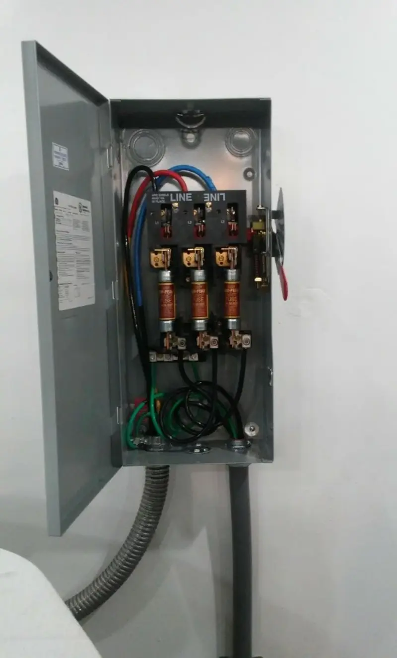 Three-phase disconnect switch installed for Electrical Wiring & Rewiring in Paducah